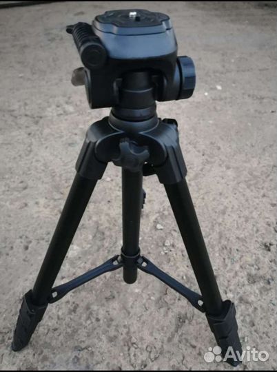 Штатив для фотоаппарата профессиональный