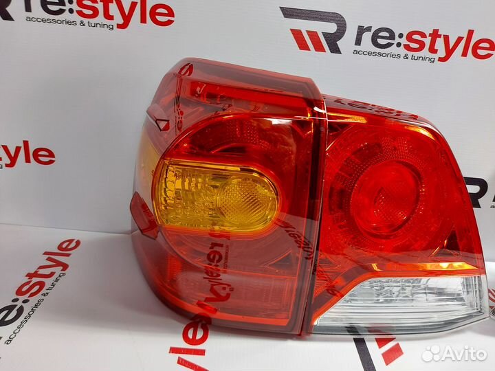 Стопы Toyota Land Cruiser 200 2м 12-15г Красные