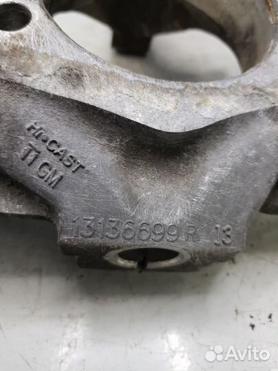 Кулак поворотный передний правый Opel Vectra C