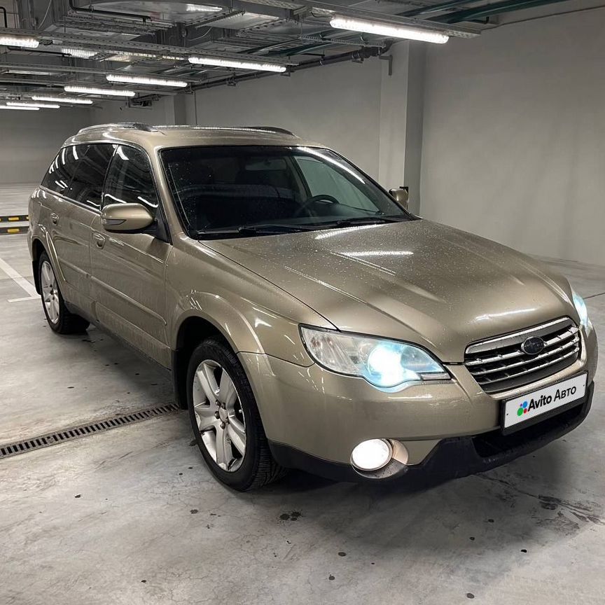 Купить Subaru Outback 🚘 от 400 000 ₽ в Великом Новгороде