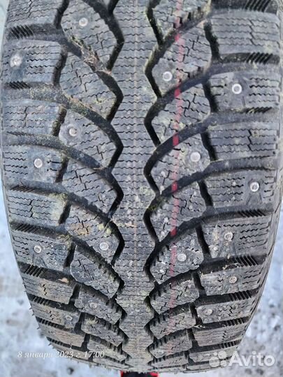 Bridgestone Blizzak Spike-01 205/60 R16