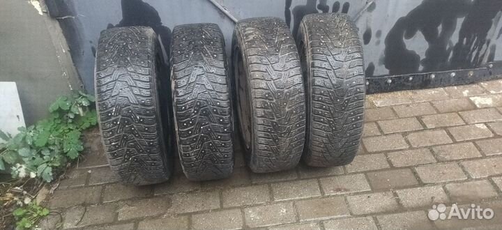 Hankook Winter I'Pike 185/65 R15 92T