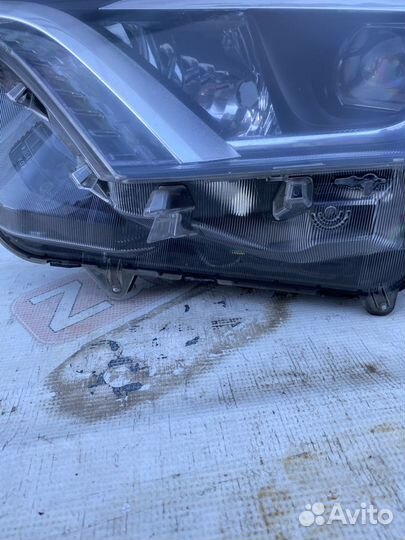 Фара левая Toyota RAV4 CA40