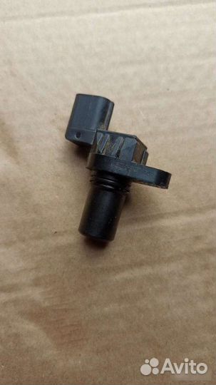 Датчик положения распредвала Mitsubishi Carisma 1