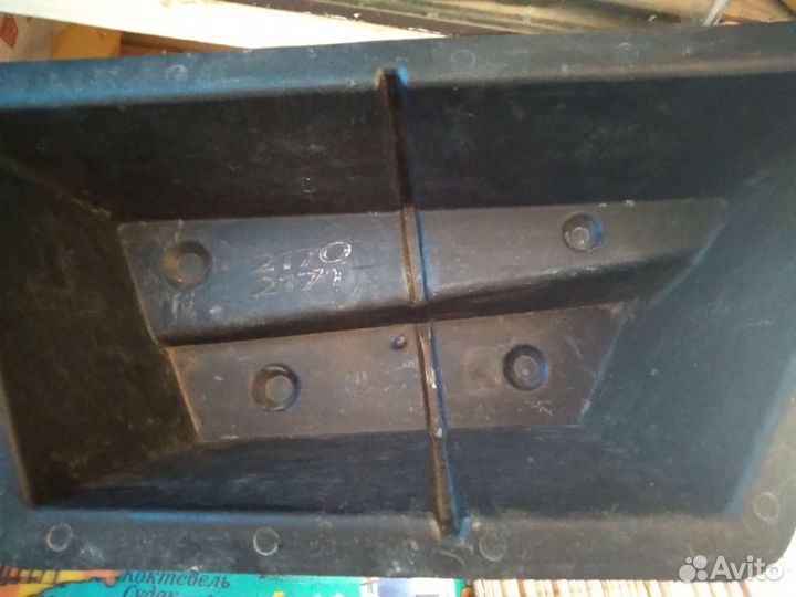 Пластиковые вставки в нишу багажника priora