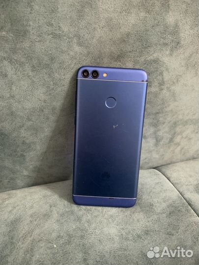 HUAWEI P Smart, 3/32 ГБ