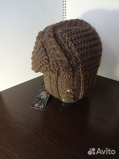 Женская шапка новая