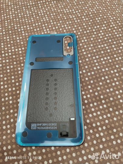 Продам заднюю крышку xiaomi mi 9 lite