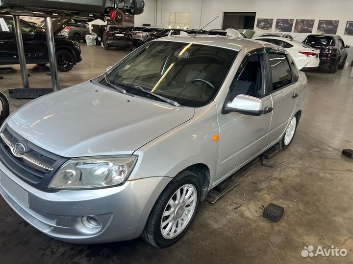 LADA Granta 1.6 МТ, 2013, 277 846 км