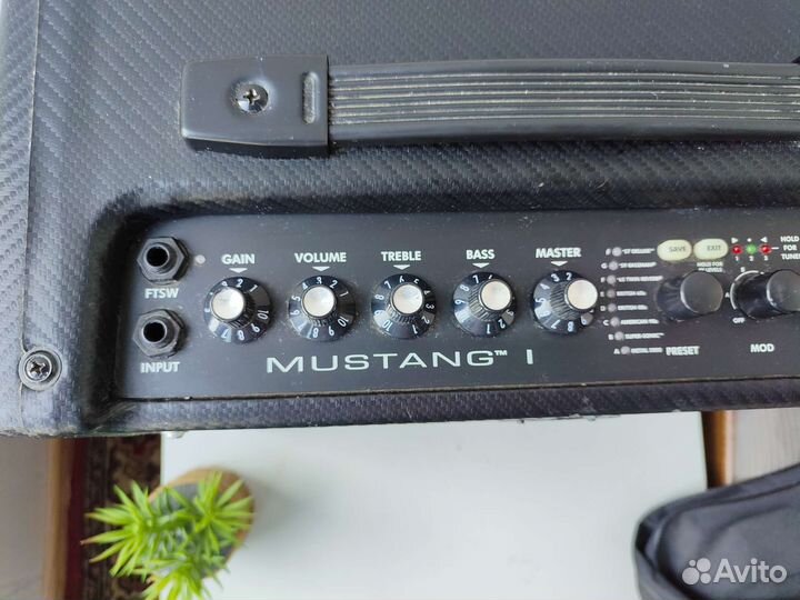 Гитарный комбоусилитель Fender Mustang