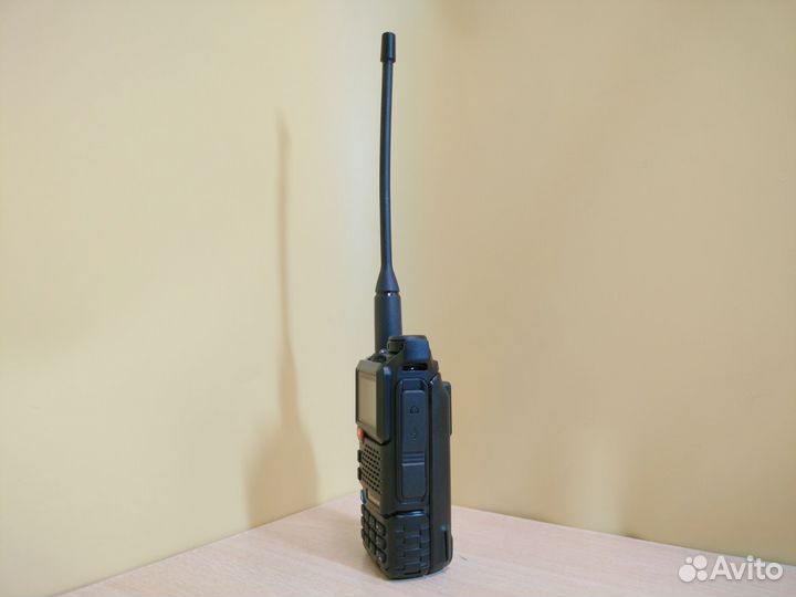 Рация Quansheng UV-5R Plus настроена на реку