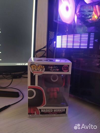 Фигурка funko pop tv squad game round masket новая