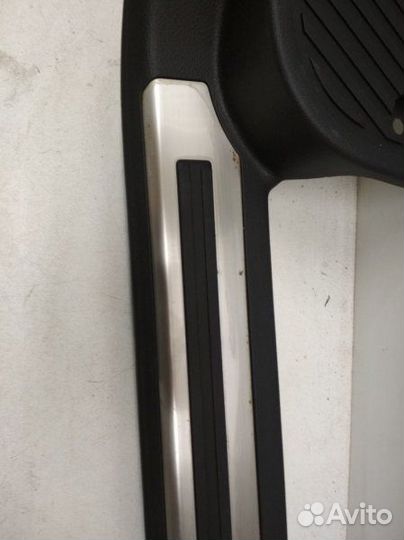 Накладка порога внутренняя задняя правая Toyota