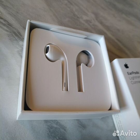 Наушники Apple EarPods lightning новые