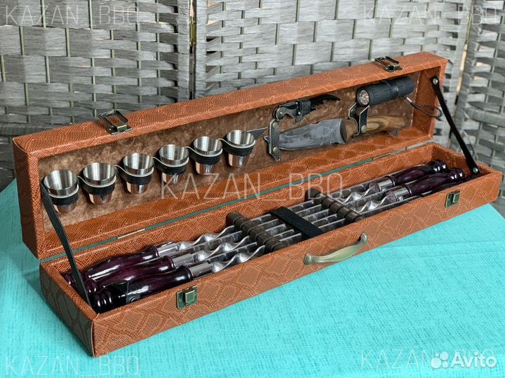 Интересный набор шампуров в кейсе
