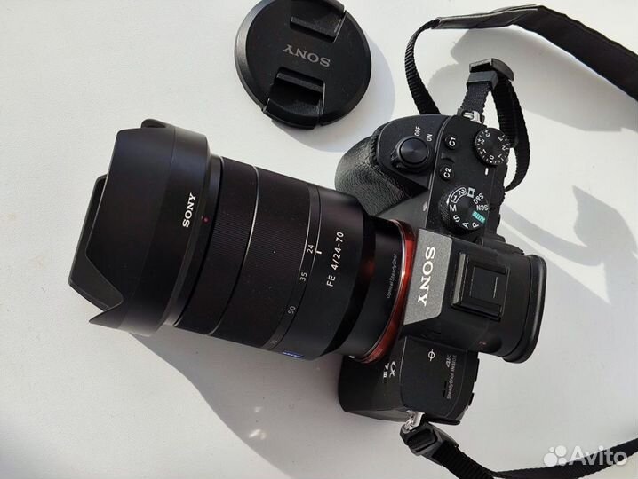 Продам фотоаппарат Sony Alpha 7 III (ilce-7M3) и О