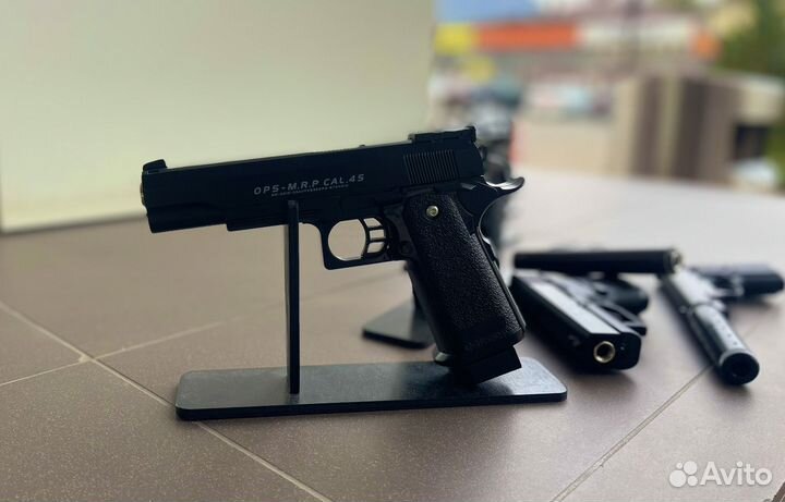 Детский железный пистолет