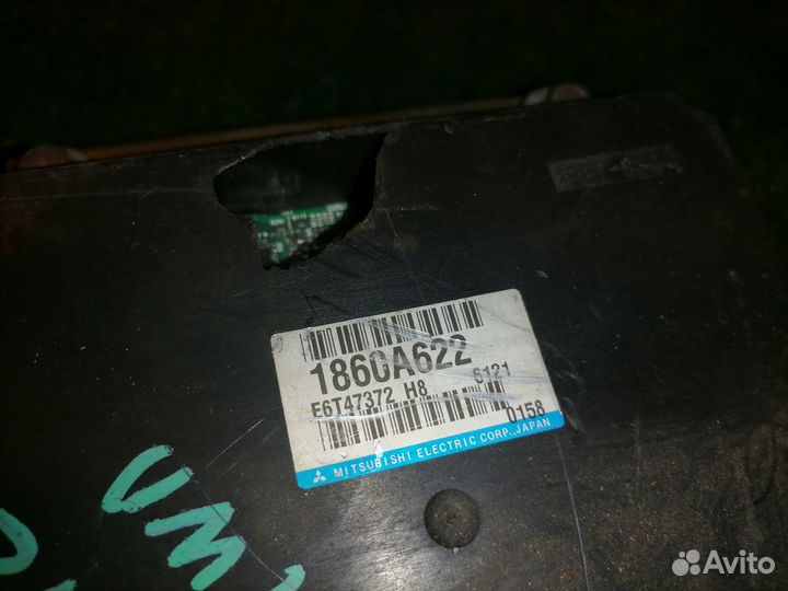 Блок управления двигателем 4B12 1860A622 Mitsubish