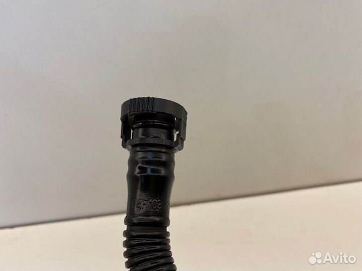 Трубка картерных газов Audi A6 C6 2.0 2008