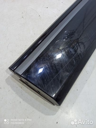 Накладка двери (задняя левая) (Audi Q8)