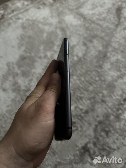 iPhone 8 Plus, 64 ГБ