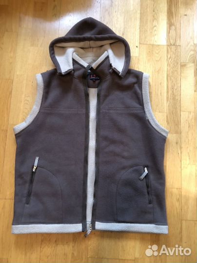 Безрукавка с капюшоном 56размер