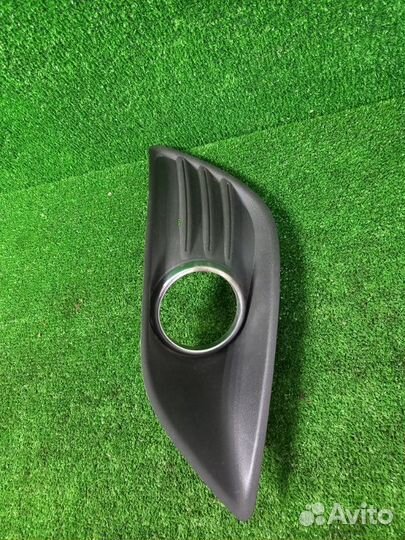 Накладка противотуманной фары передняя правая Ford