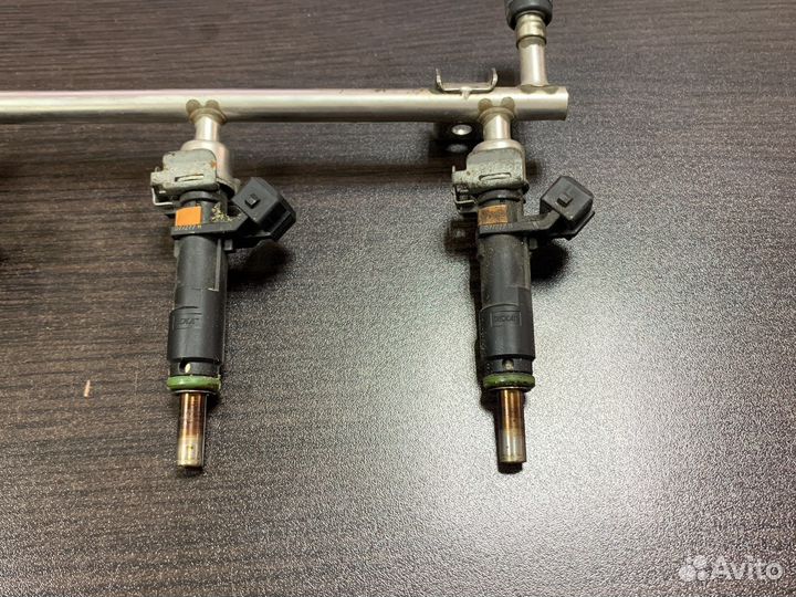 Рампа топливная с форсунками Opel Astra H