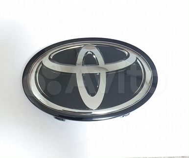 Toyota Camry 70 эмблема решётки радиатора
