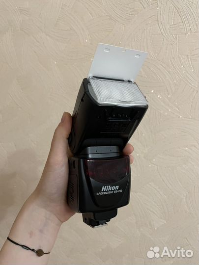 Вспышка Nikon Speedlight SB-700