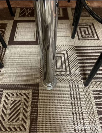 Барная стойка и 4 стула