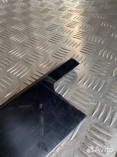 Накладка двери задняя левая Audi Q7 4M cvmd 2016