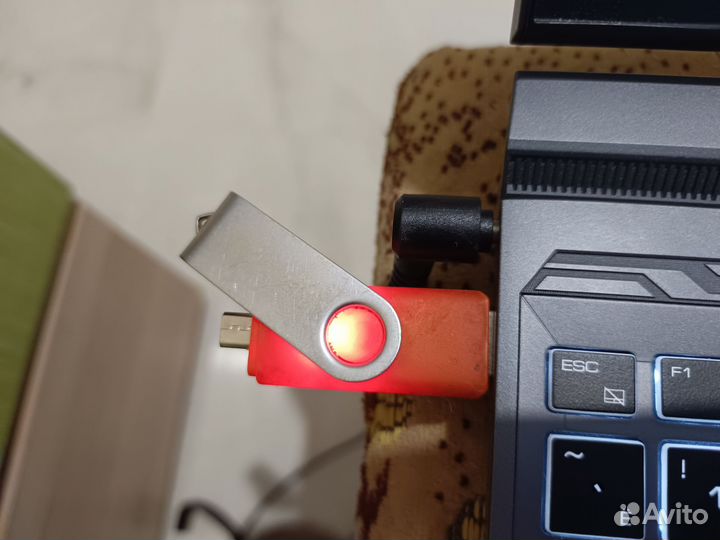 Продаю флешку