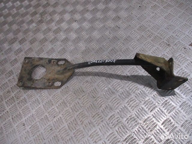 Кронштейн правый MAN 81612435418