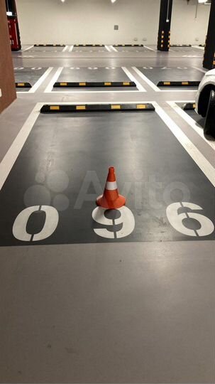 Машиноместо, 14 м²