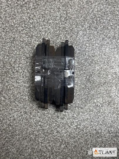 Тормозные колодки передний toyota prius