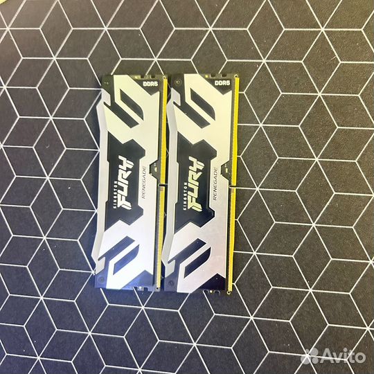 Оперативная память DDR5 32gb CL32 6000 Mhz