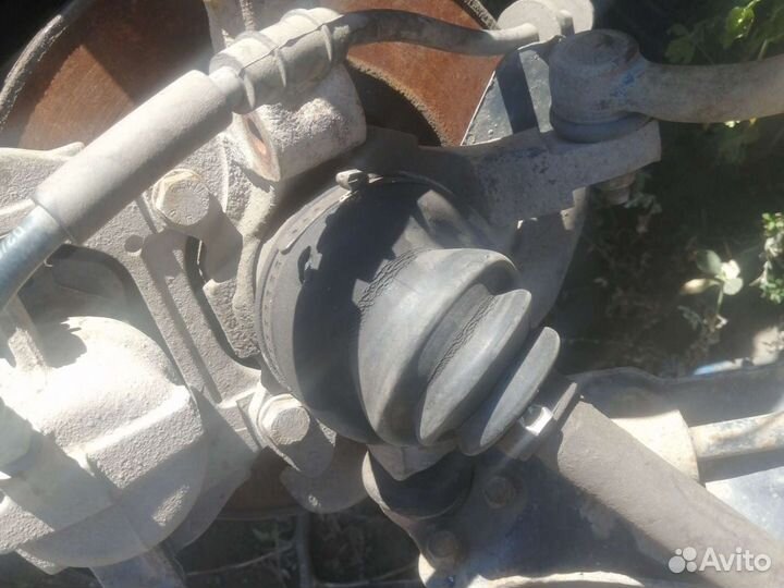 Правый поворотный кулак fiat Albea