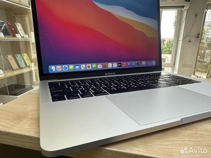 MacBook Pro 13 2019 Silver TouchBar