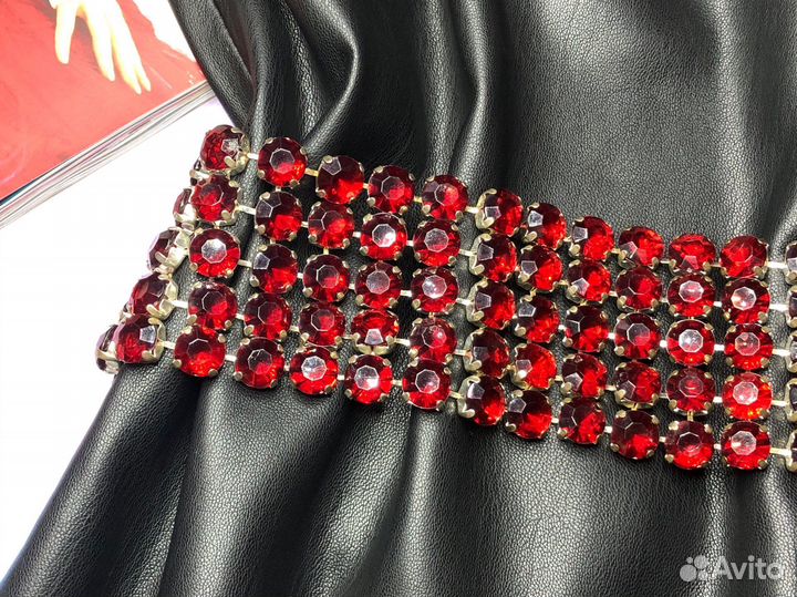 Пояс декоративный из стекла камней