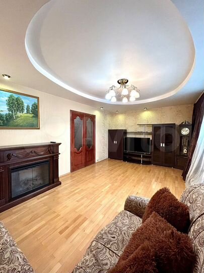 3-к. квартира, 94 м², 1/6 эт.