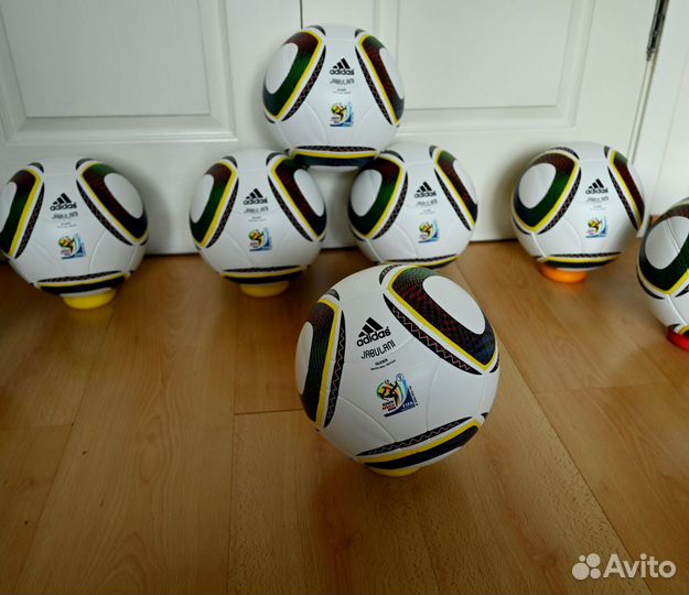 Футбольный мяч adidas jabulani