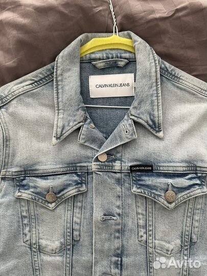 Джинсовая куртка calvin klein