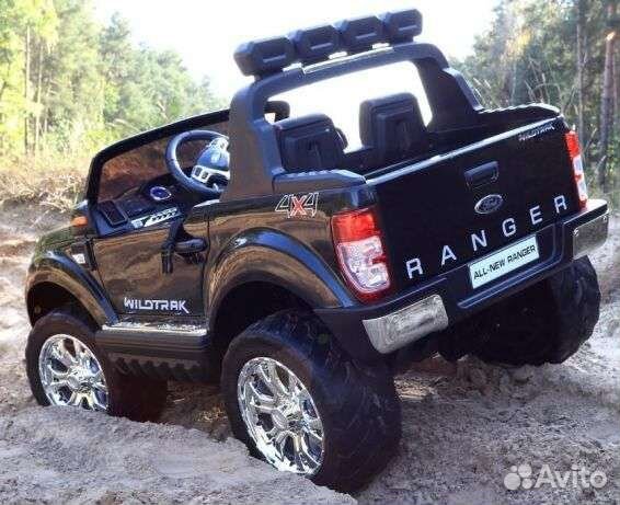 Детский электромобиль двухместный бу