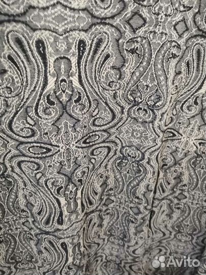 Эффектное платье из жакардовой ткани