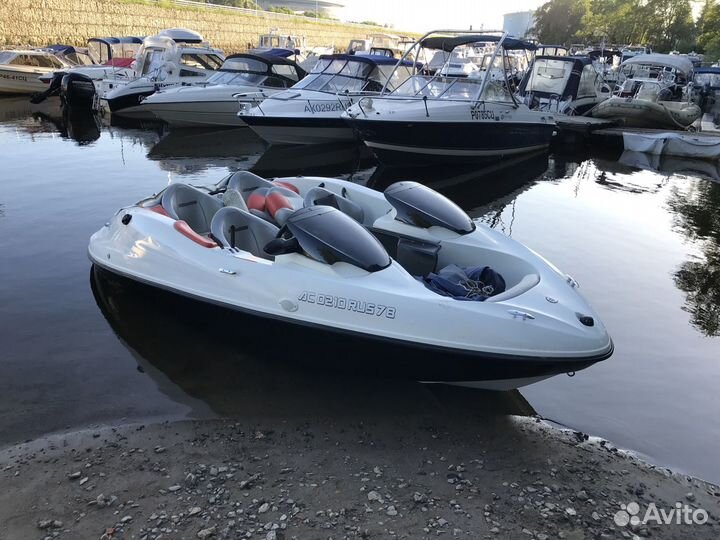 Водометный катер Sea-Doo Speedster 240efi