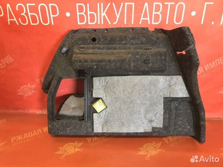 Обшивка багажника задняя правая Opel Astra J