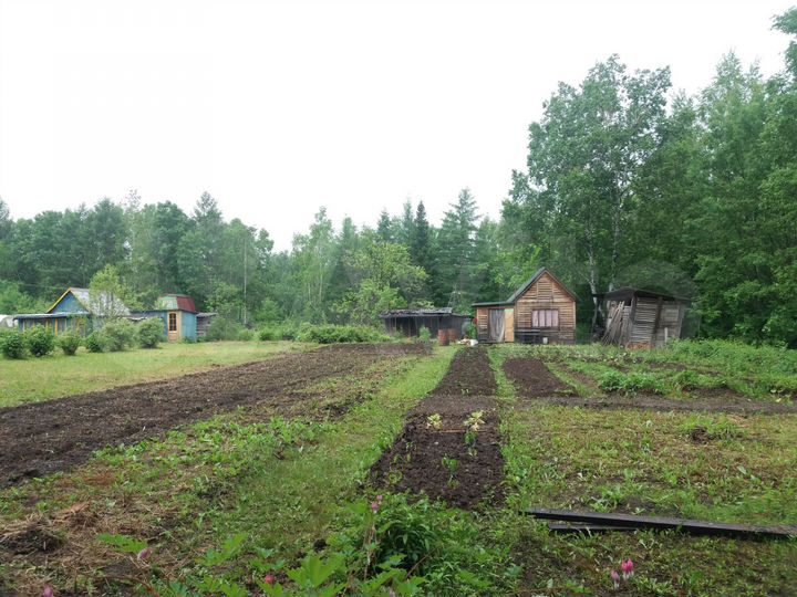 Дача 16 м² на участке 10 сот.