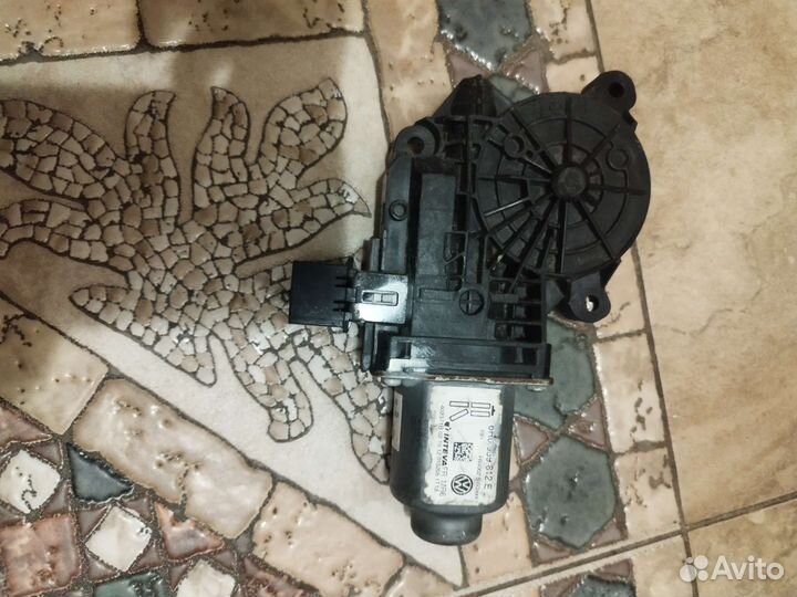 Моторчики стеклоподъемников VW транспортёр Т5 Т6