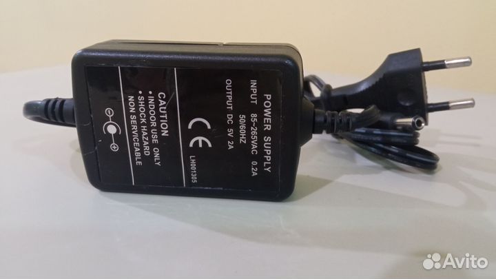 Блок питания постоянного тока 5В-2А 5.5х2.5